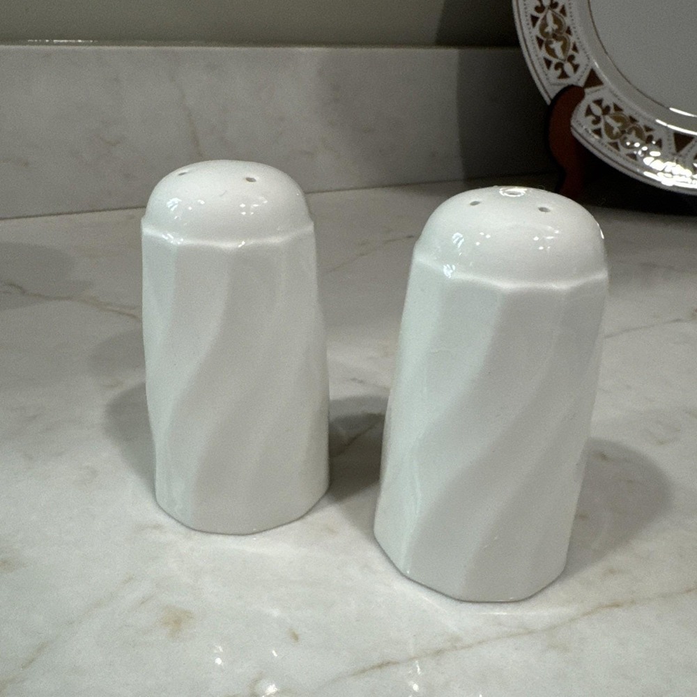 Johnson Brothers Regency White Ironstone Salt Pepper Shakers Made In England